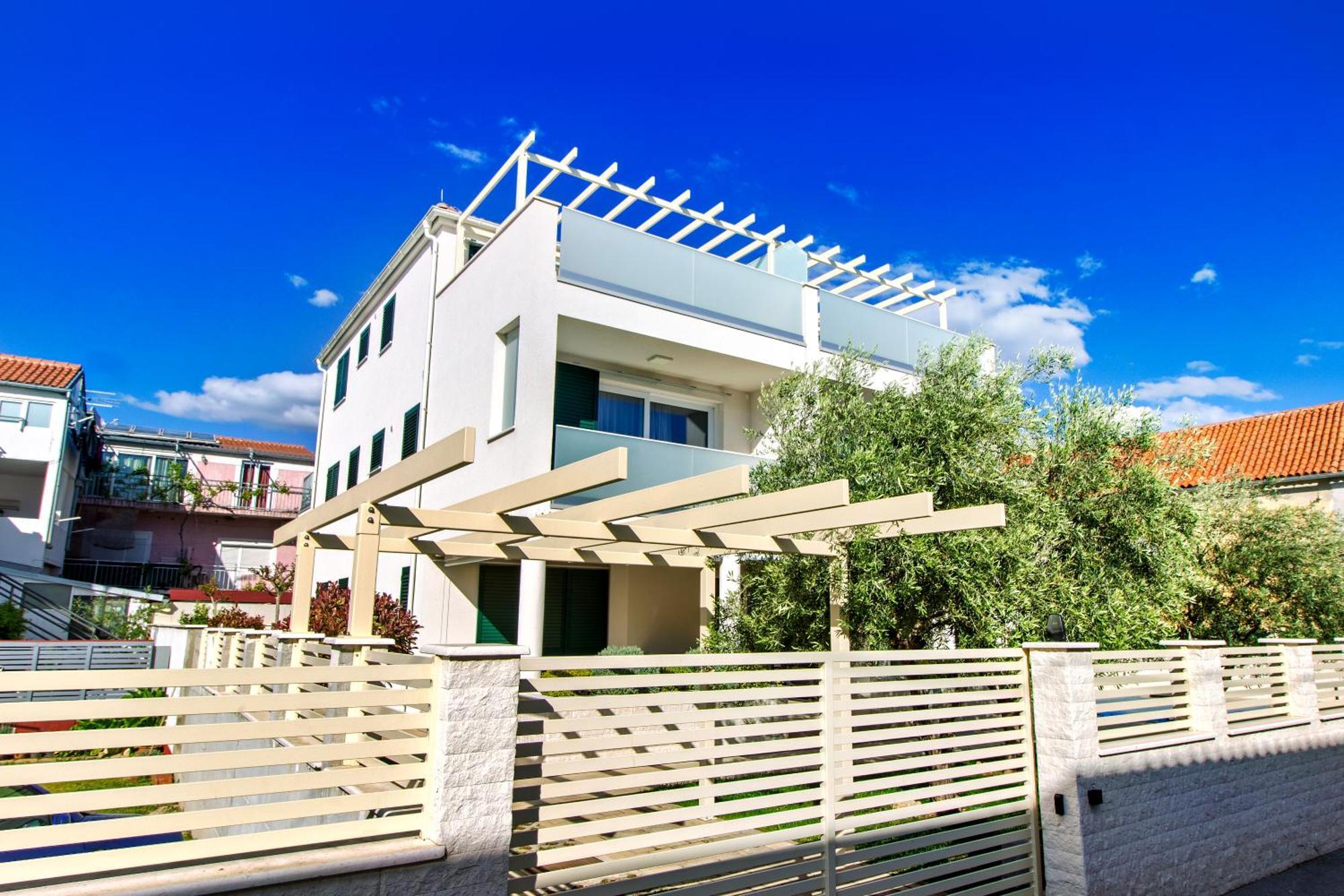 Three Olives Tribunj (Sibenik-Knin)
