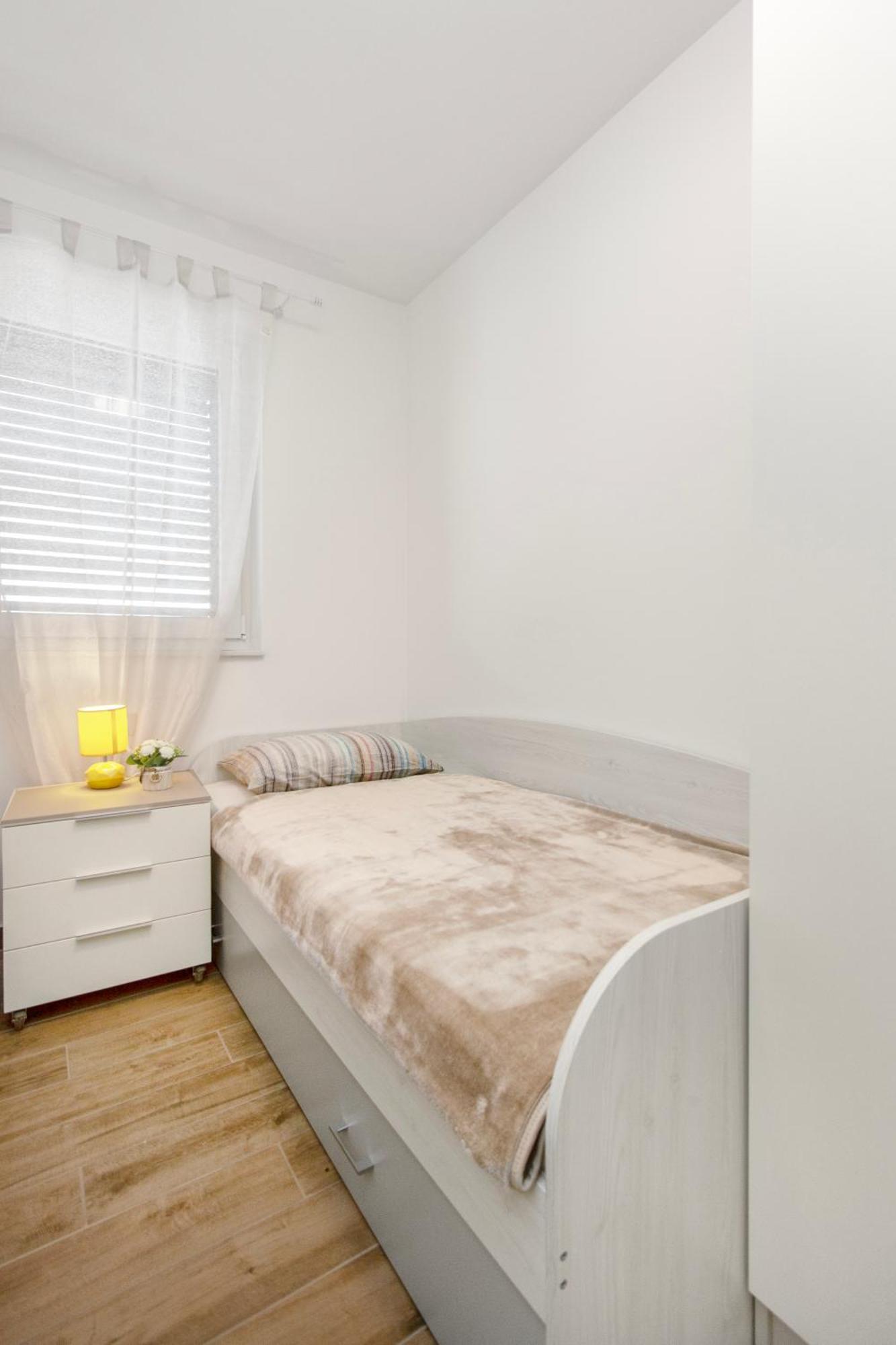 Three Olives Apartment *